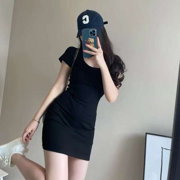 Vestido curto de verão feminino