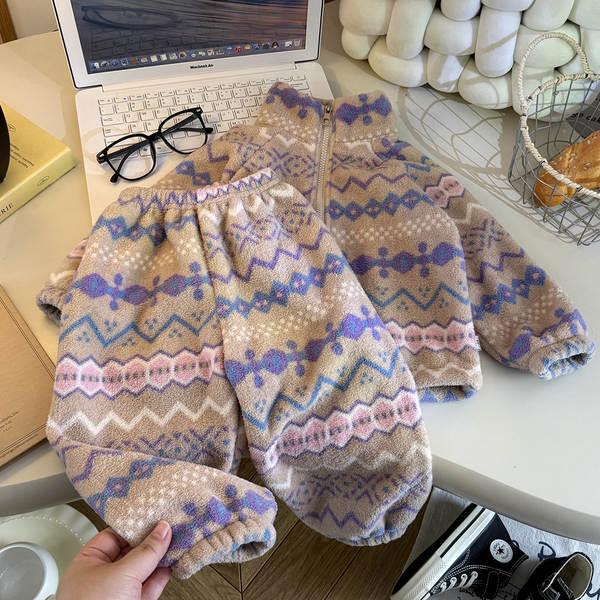 Conjunto de pijama infantil aquecido