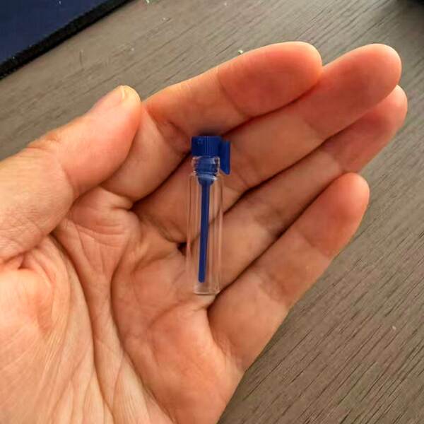 B004-0,51ml2ml3ml Amostra de óleo essencial de perfume em garrafas pequenas em garrafas de vidro