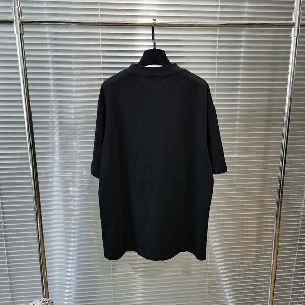 T-shirt masculino e feminino de alta qualidade com pulseira escura e escura.