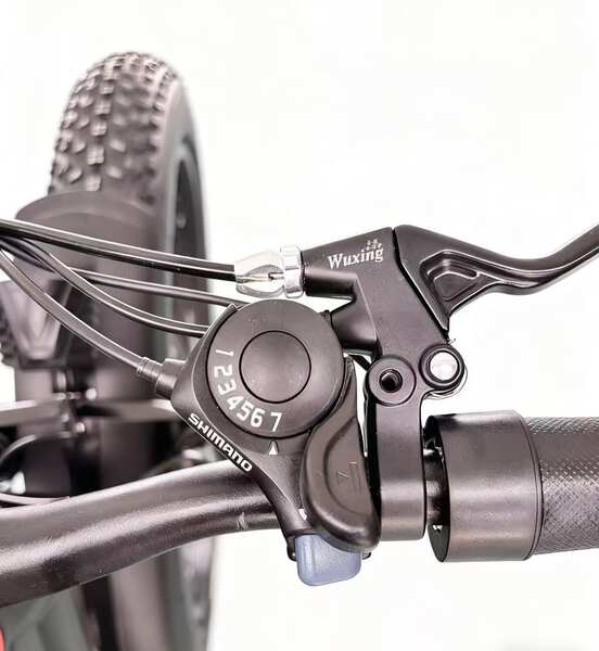 Bicicleta elétrica transfronteiriça de 26 polegadas de velocidade transfronteiriça de areia de praia de neve e montanha de bicicleta ultra-larga 4,0 pneus grandes