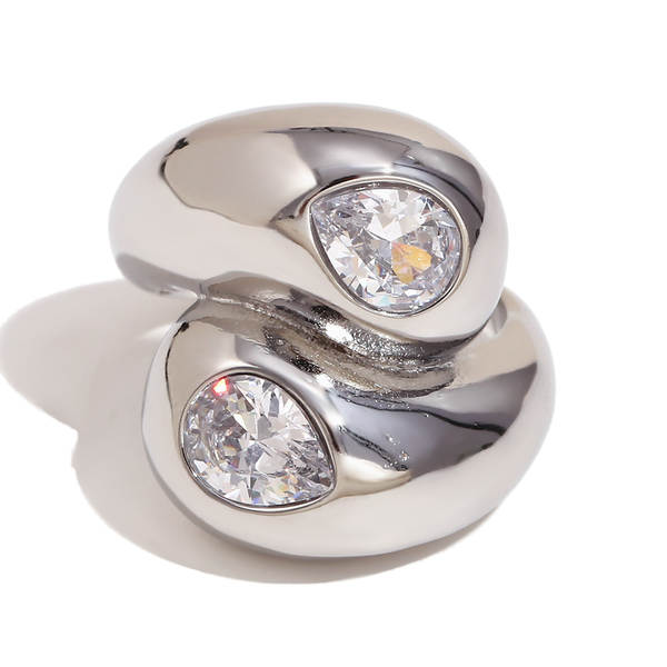 Modelos de design de moda europeu-americano personalizados de mão de aço inoxidável 18K de ouro duplo-cabeça de serpente anel feminino