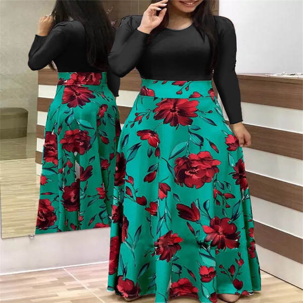 O Wish 2023 é um vestido de cor preta para mulheres.