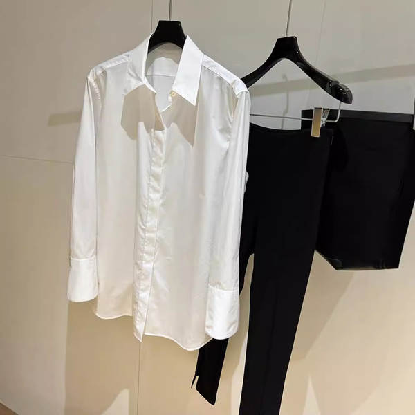 Camisa branca de manga longa feminina