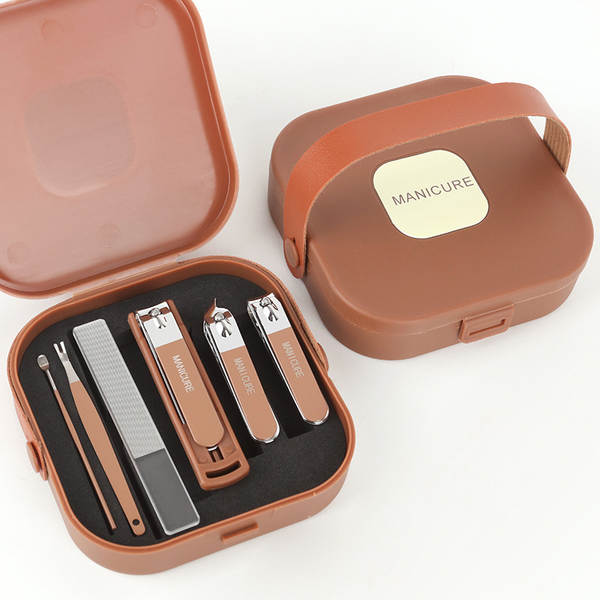 Caixa de couro 7 peças de kit de ferramentas de beleza do fabricante de pacotes de presentes de impressão LOGO faca de unhas de corte de unhas