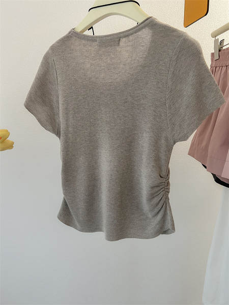 Camiseta feminina de algodão curtinha