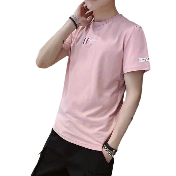 T-shirt de verão de cor branca e branca para homens com meias mãos.