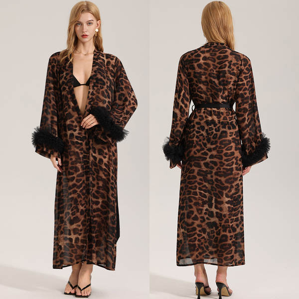 Roupa de dormir feminina de manga longa com estampa de leopardo