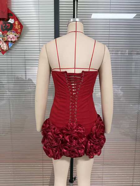 Vestido Vermelho Justo Floral