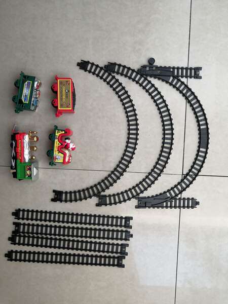 Trem de Brinquedo Elétrico