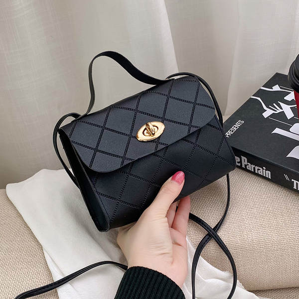Bolsa Feminina de Ombro Pequena