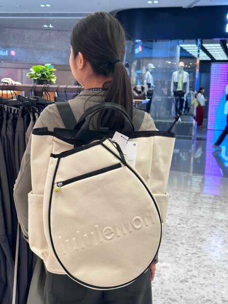 Lulu lança nova mochila de tênis Lulu Racket Bag 19L