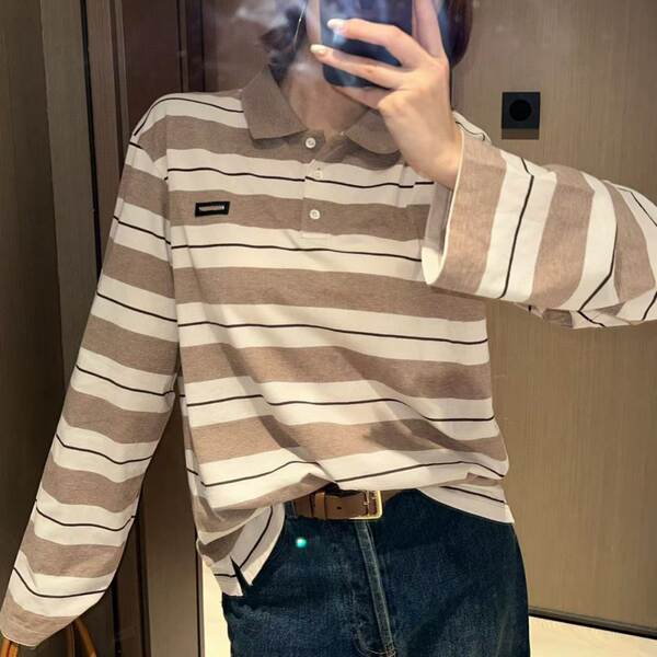 Versão do narcotraficante Primeira Primavera Novo MIU Mouse Rede Red Novo logotipo adesivo vestido com mangas compridas T-shirt homens e mulheres