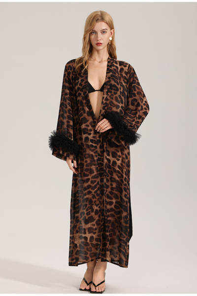 Roupa de dormir feminina de manga longa com estampa de leopardo