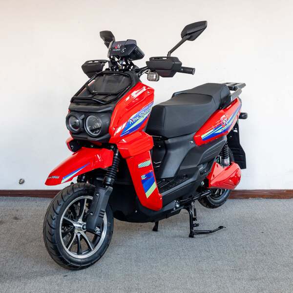 2025 transfronteiriço fábrica de origem atacado novo carro de tanque de alta qualidade motor elétrico
