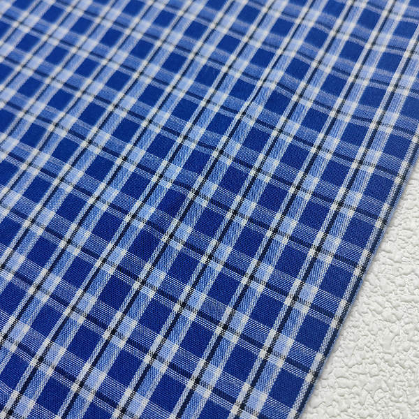 Vestido de quadrados de algodão azul