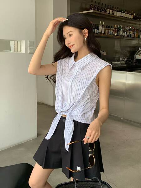 Shenzhen South Oil High-end original MIU casa de verão relaxante e preguiçoso com uma camisa sem mangas de design.