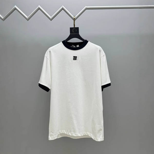 Camiseta curta de verão com estampa floral