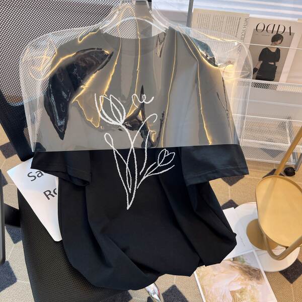 Camiseta feminina de algodão curta