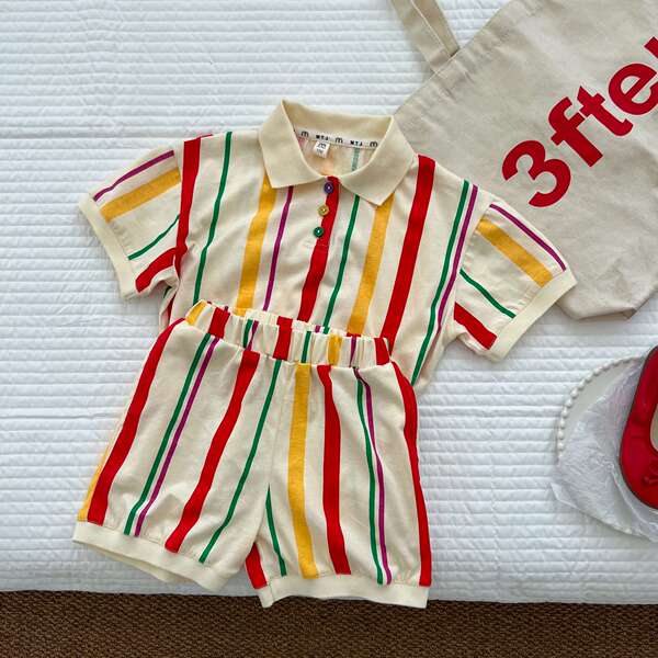 Conjunto de moletom infantil listrado