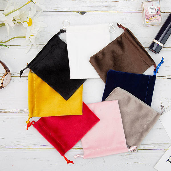 Bolsa de veludo para joias