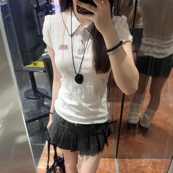 T-Shirt de verão de 2025, nova camiseta branca doce e bonita.