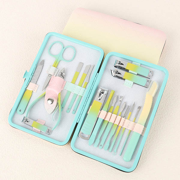 Caixa de couro 7 peças de kit de ferramentas de beleza do fabricante de pacotes de presentes de impressão LOGO faca de unhas de corte de unhas