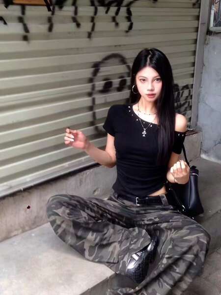 T-Shirt com mangas curtas de camisa negra americana