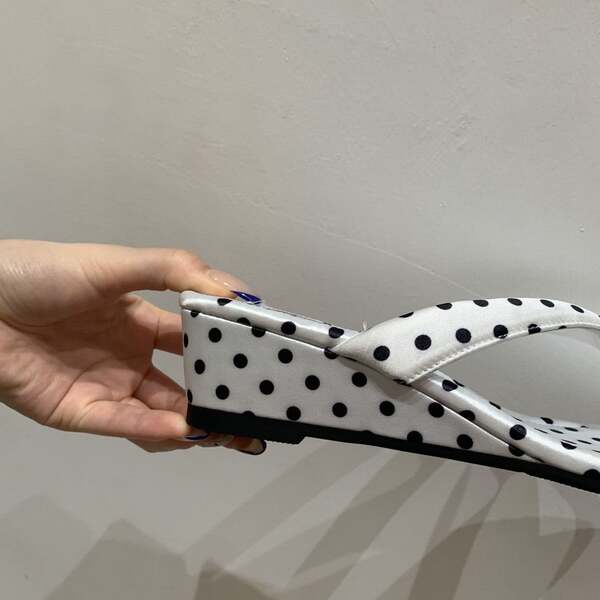5 cm de comprimento para a primavera e o verão com sapatos frescos para a praia.