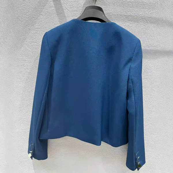 Conjunto de saia e jaqueta curta