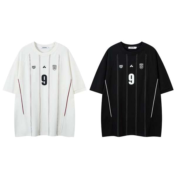 Camiseta esportiva listrada