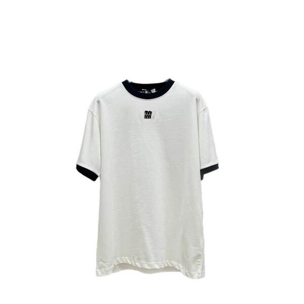 Camiseta curta de verão com estampa floral