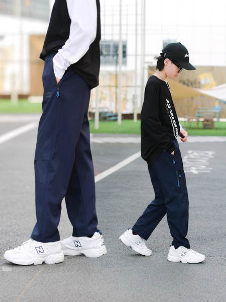 Calça de moletom para menino