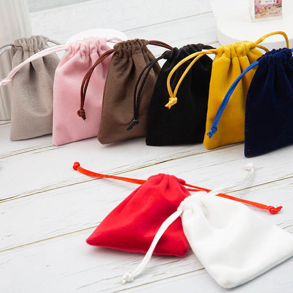 Bolsa de veludo para joias