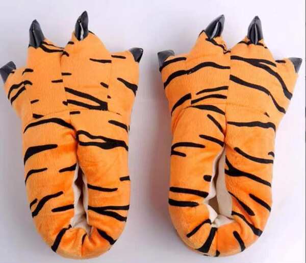 Chinelo de Pelúcia de Animal