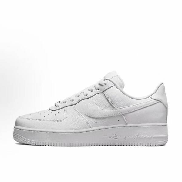 Sapatos de verão da Air Force One, um novo modelo de sapatos de verão.