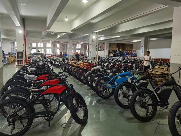 fábrica de exportação 26 polegadas elétrica assistente de neve bicicletas de alumínio elétrico de lítio bicicletas de exportação adultos