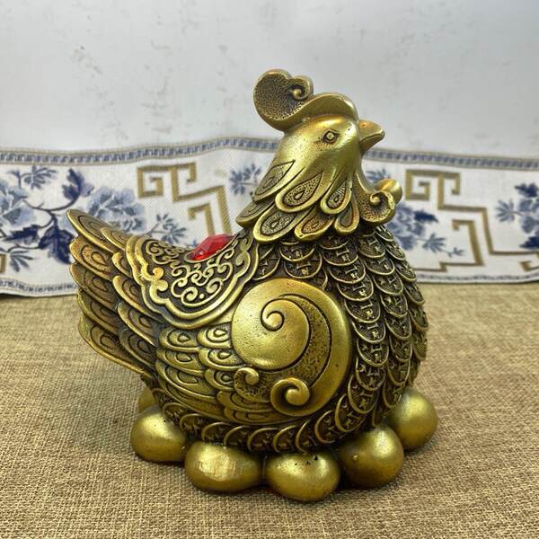 Galinha de Bronze para Sorte