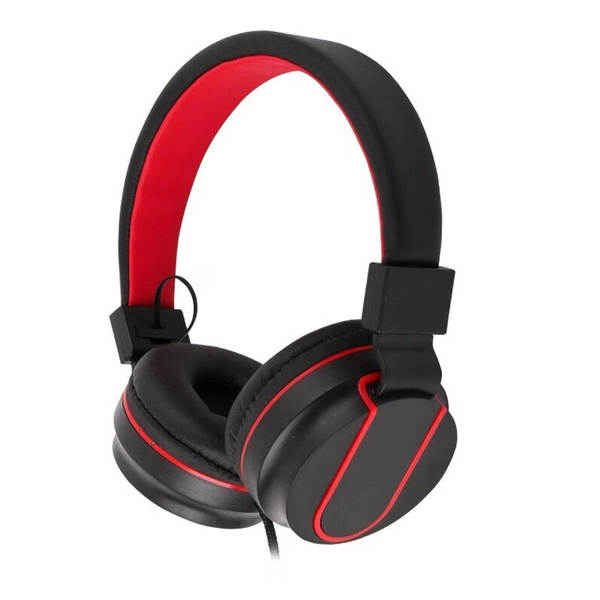 Wearing wired headphones com fones de ouvido elétricos