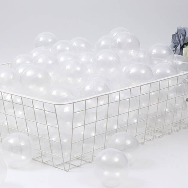 Bola de plástico inflável 4cm