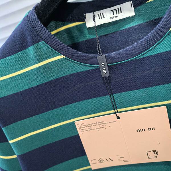 Camiseta curta listrada de algodão