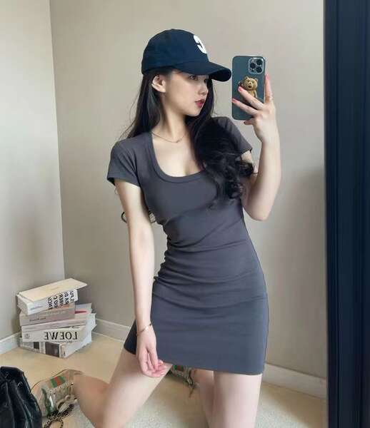 Vestido curto de verão feminino
