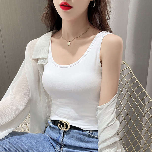 Vestido de verão com camisa curta, sem calça, com camisa de verão, sem calça, com camisa de verão.