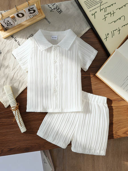 Conjunto infantil de verão