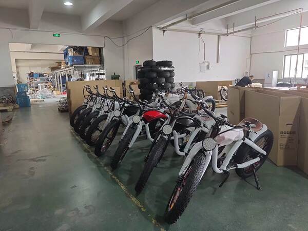 fábrica de exportação 26 polegadas elétrica assistente de neve bicicletas de alumínio elétrico de lítio bicicletas de exportação adultos