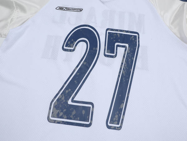 Vestido masculino de verão de 2025 novo modelo de camisa de futebol americana com ombros de camisa esportiva com mangas curtas para homens