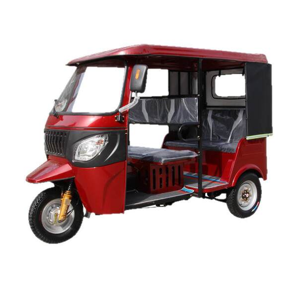 Transporte rodoviário de duas rodas com motor de duas rodas com motor de três rodas