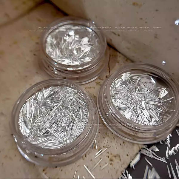 Nova linha de belezas ultra-finas de metal nocturno de barbacoa de luz refletiva de barbacoa de prata para as unhas