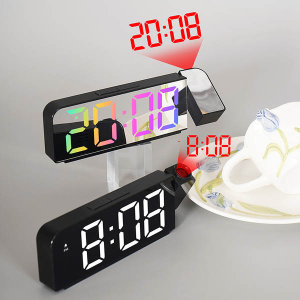 Novo relógio LED de projeção simples transfronteiriço de grande fonte de relógio eletrônico com relógio digital com temperatura 8013