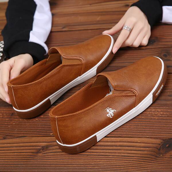 Sapatos de esportes masculinos com um pé pequeno Sapatos brancos Sapatos masculinos com um fundo plano Sapatos de esqui masculinos Sapatos de trabalho de lazer Sapatos de trabalho transfronteiriços Sudoeste Asiático